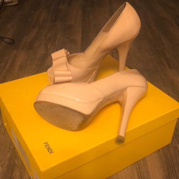 Fendi patent pump - Picture 3 of 3